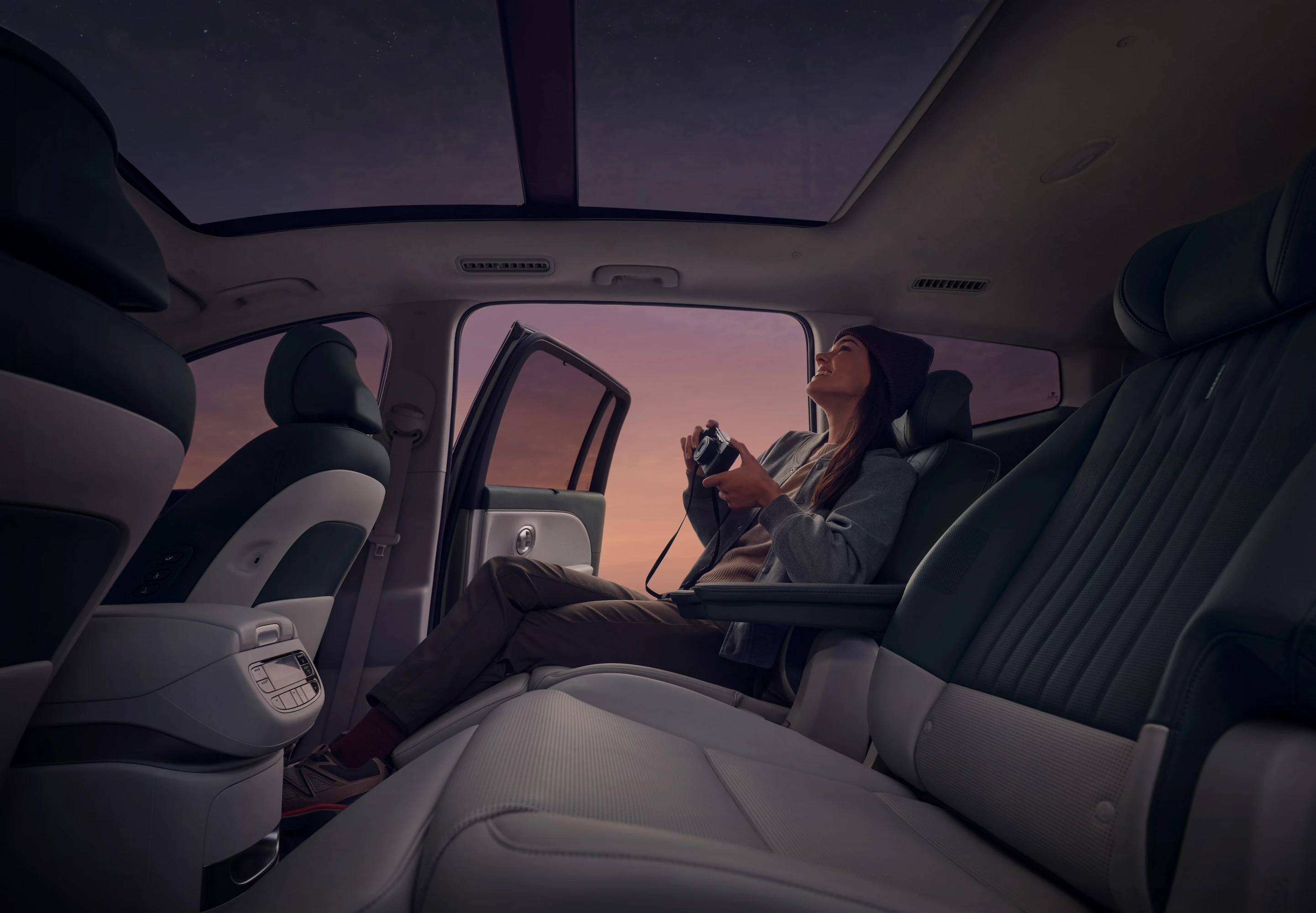 Hyundai IONIQ 9 Interior Relaxation Seat EU 22 (1)